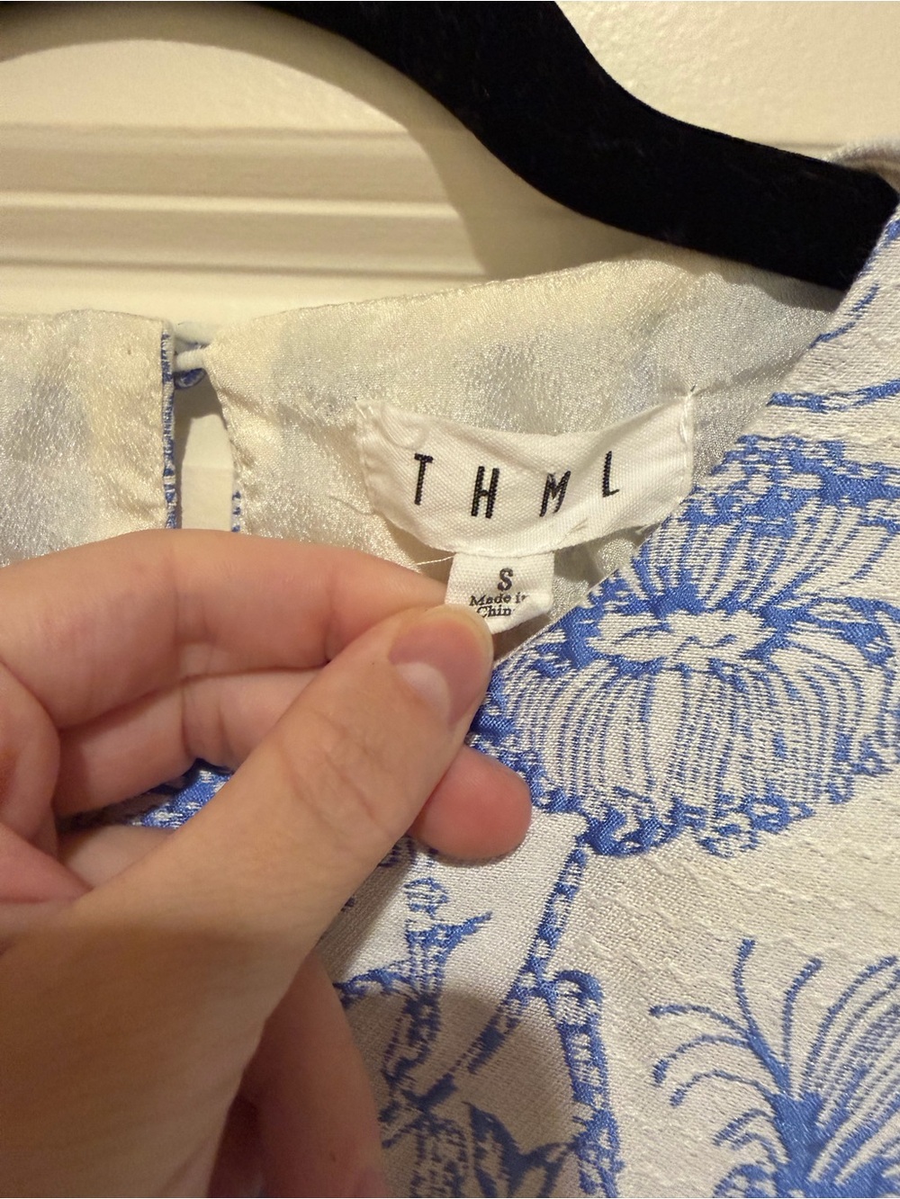 THML White Top with Blue Floral Print and Puff Sleeves - Picture 4 of 4